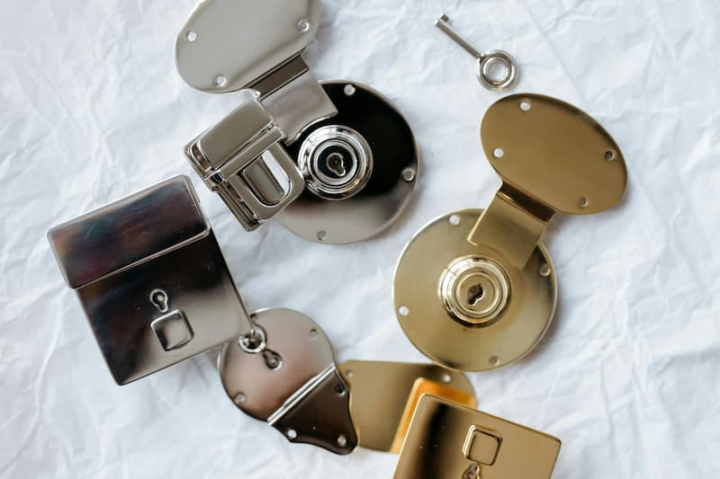 How to start your own handbag brand with OEM manufacturing