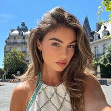 Instagram creator reselling handbags