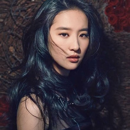 TikTok fashion creator