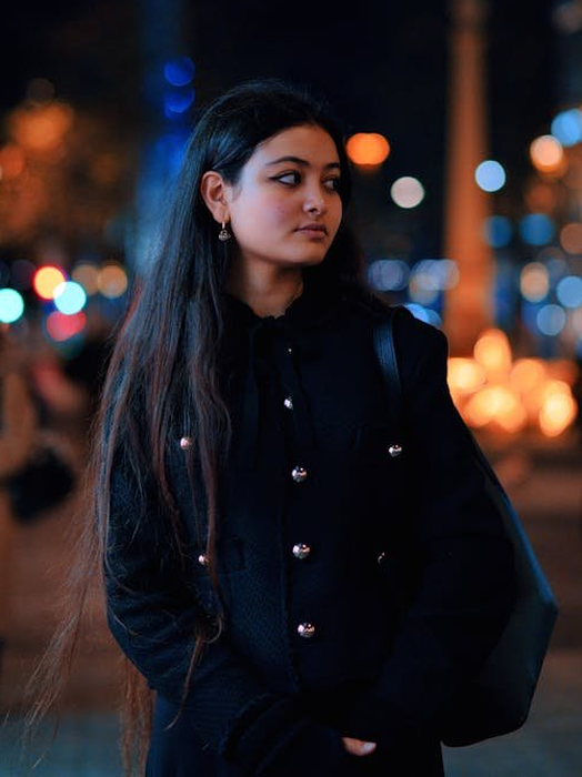 TikTok and Instagram creator selling trending handbags